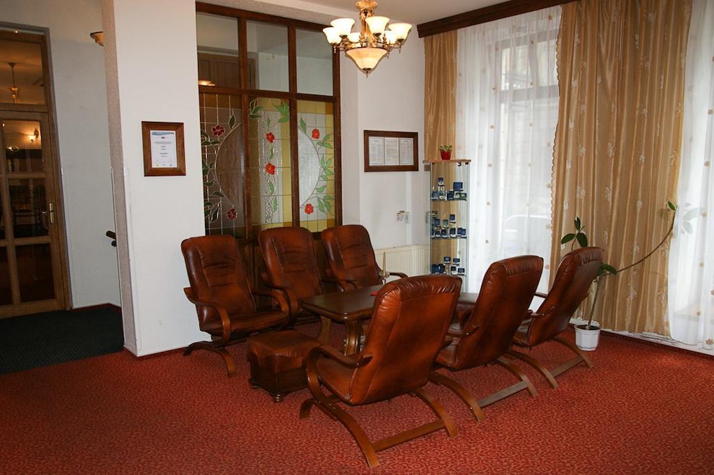 Hotel Maria ออสตราวา ภายนอก รูปภาพ