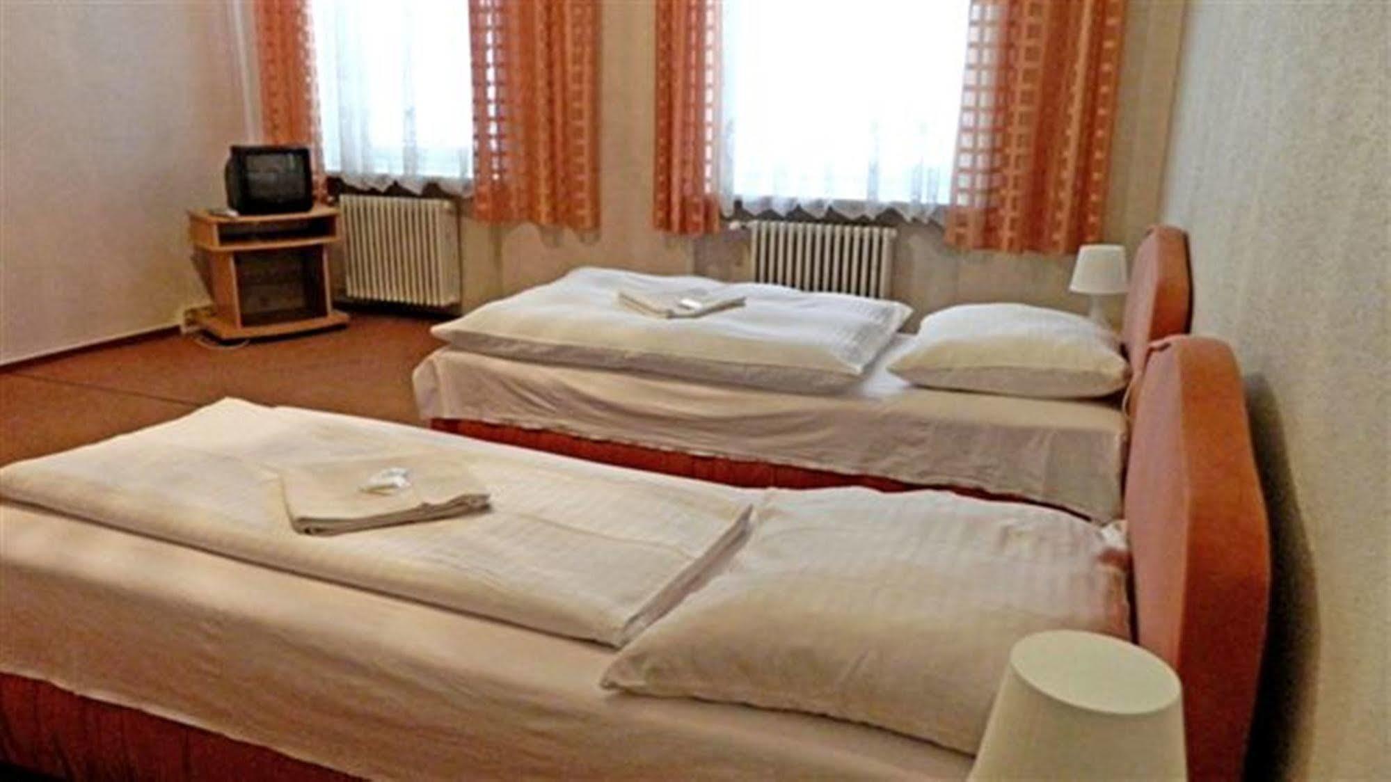 Hotel Maria ออสตราวา ภายนอก รูปภาพ