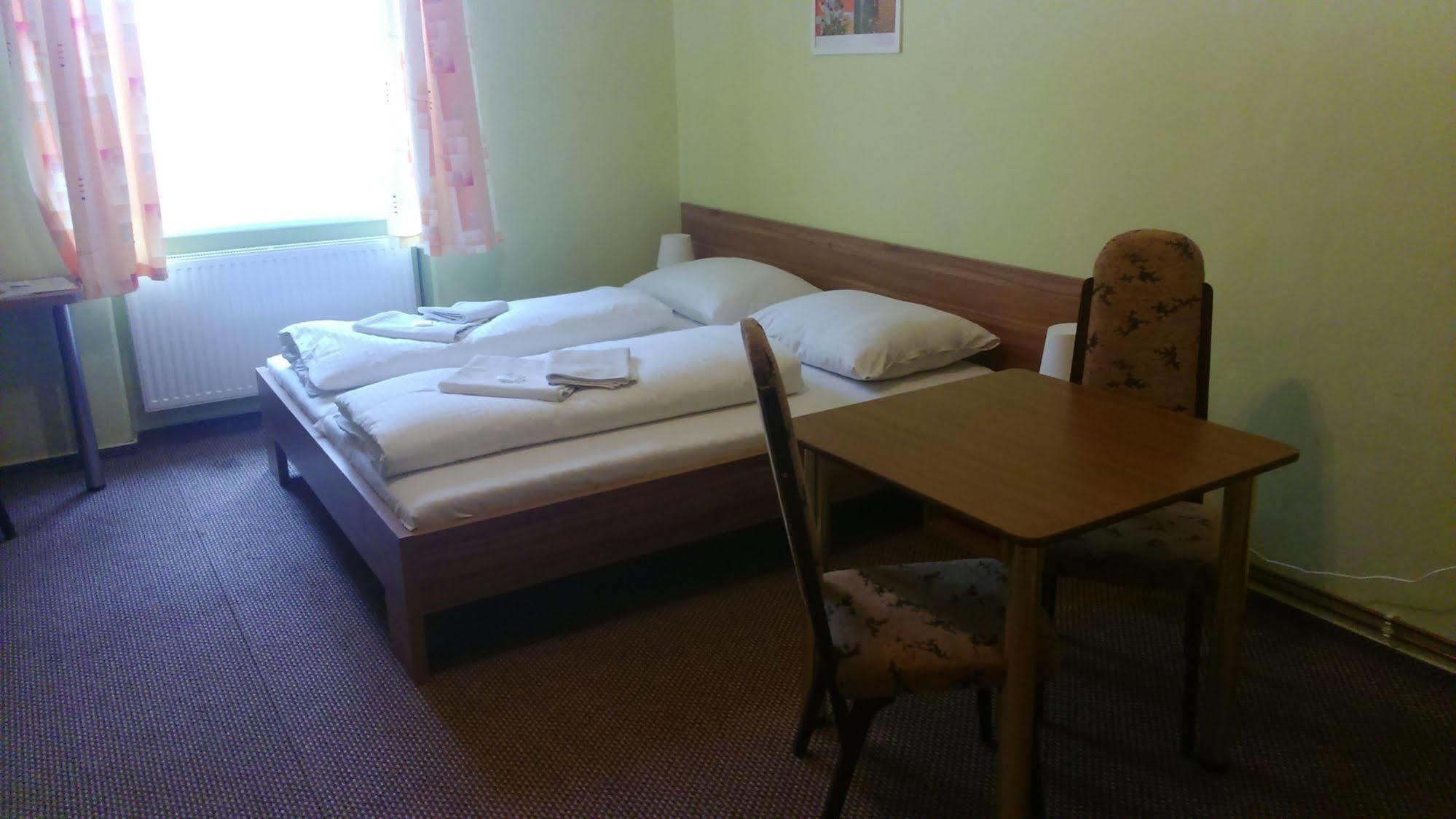 Hotel Maria ออสตราวา ภายนอก รูปภาพ
