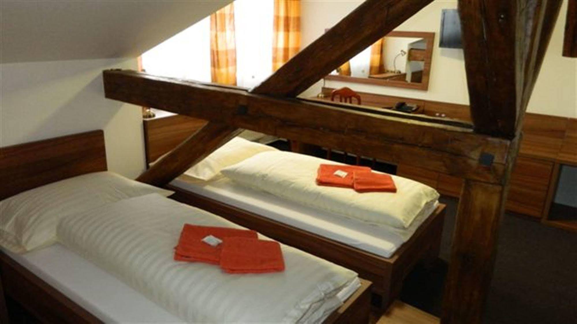 Hotel Maria ออสตราวา ภายนอก รูปภาพ